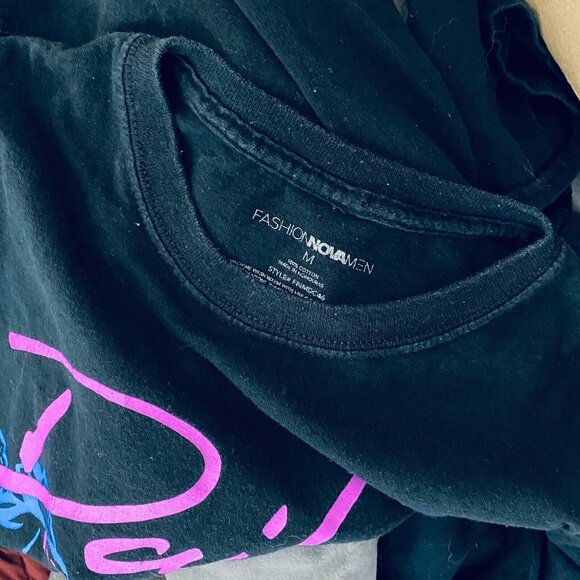 Fashion Nova T-Shirt Mens Black Daily Nutrients Hand Surf Dice Colorful M - Picture 4 of 5